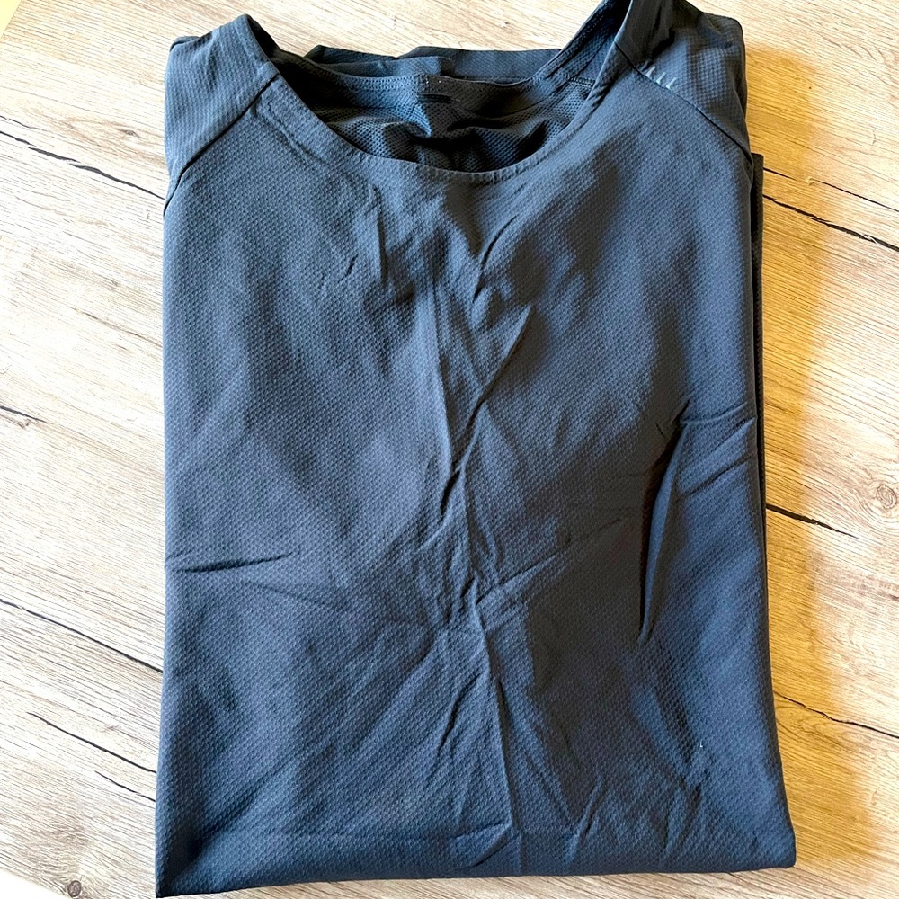 Grey lululemon athletic shirt